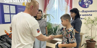 Дети участников СВО получили подарки и посмотрели спектакль в Варне - Советское село